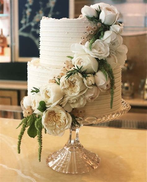 edible wedding cake flowers